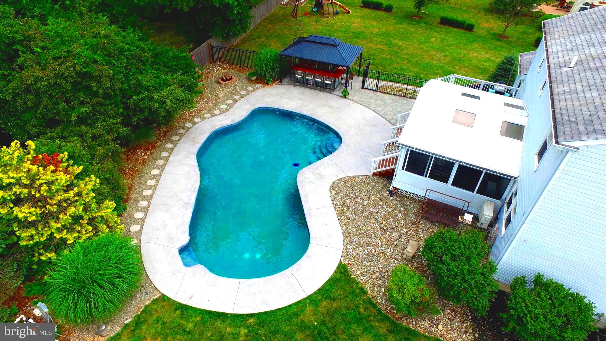 1689 LATCH STRING LANE