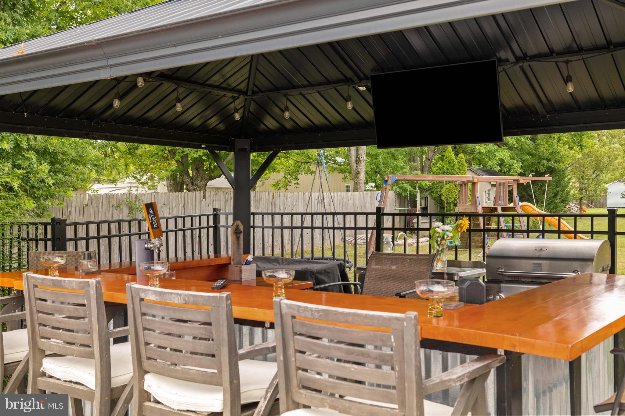 1689 LATCH STRING LANE