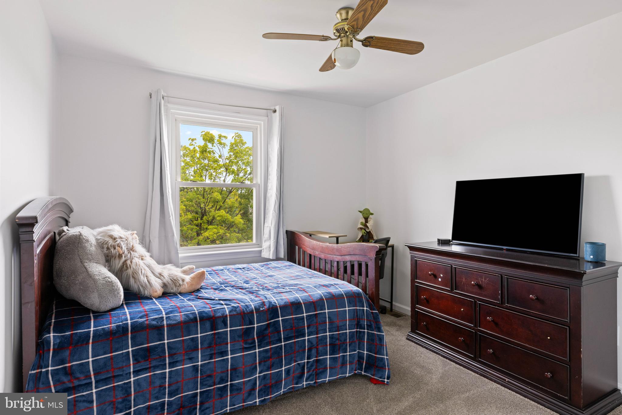 1689 LATCH STRING LANE