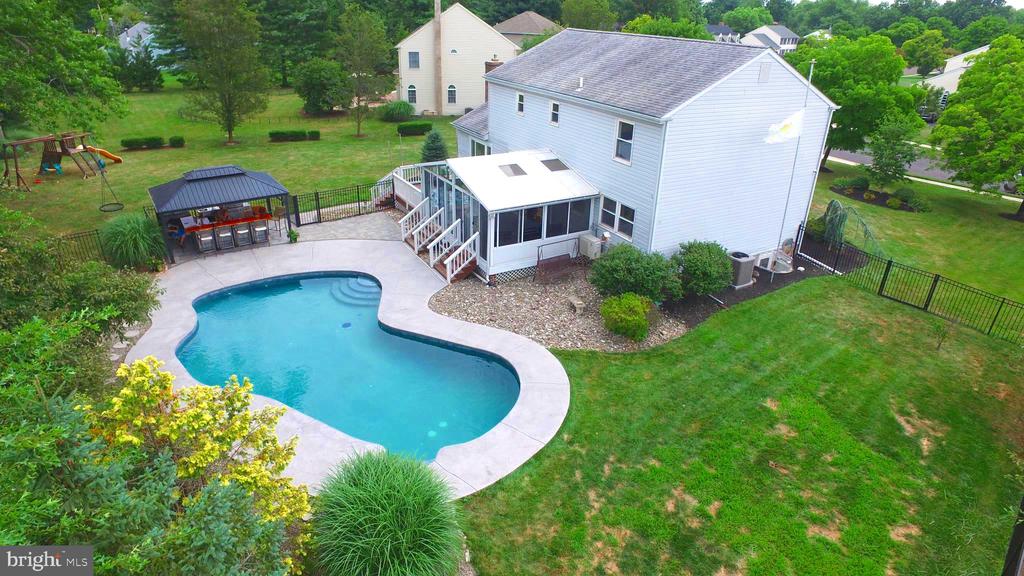 1689 LATCH STRING LANE