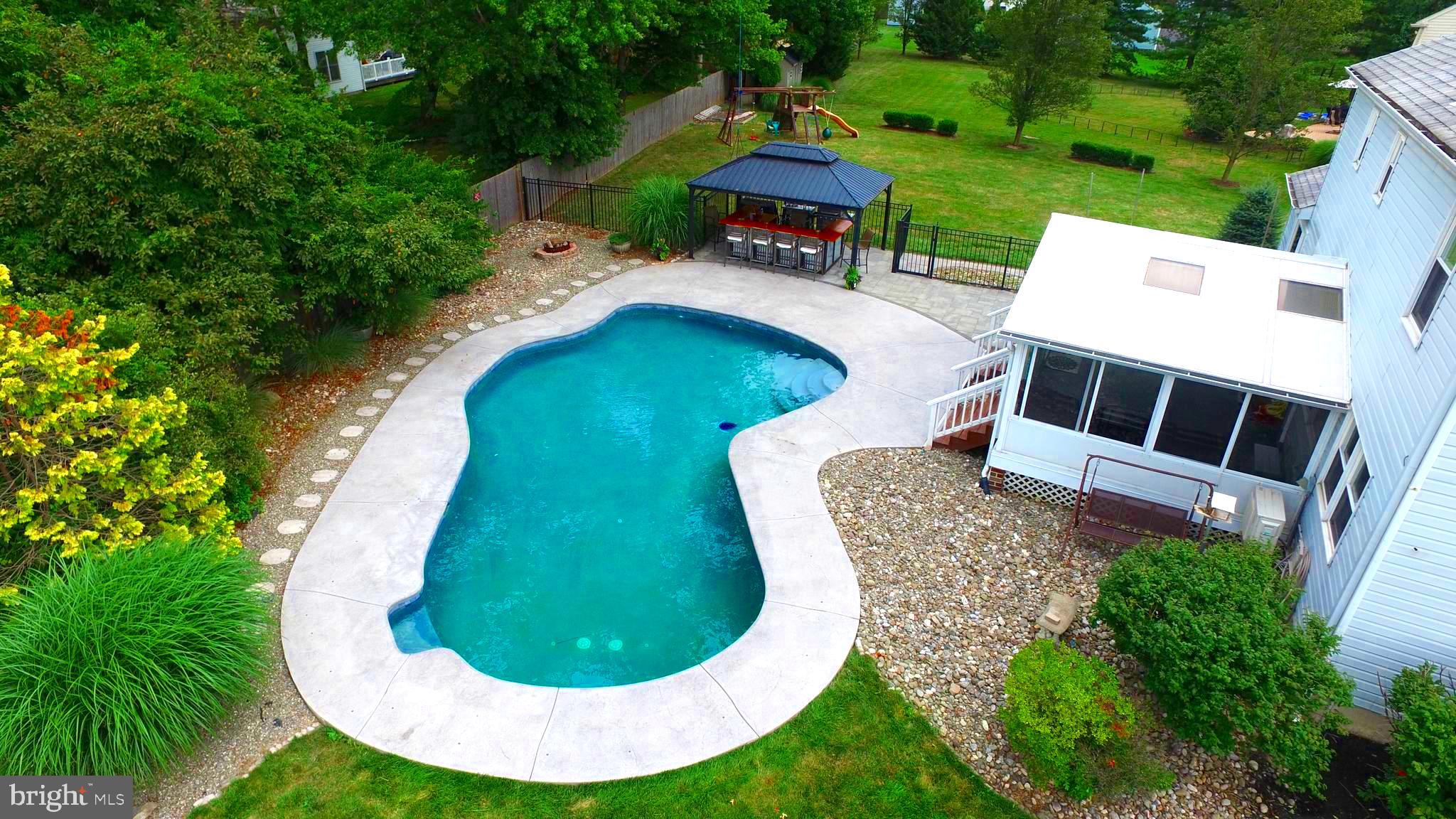 1689 LATCH STRING LANE