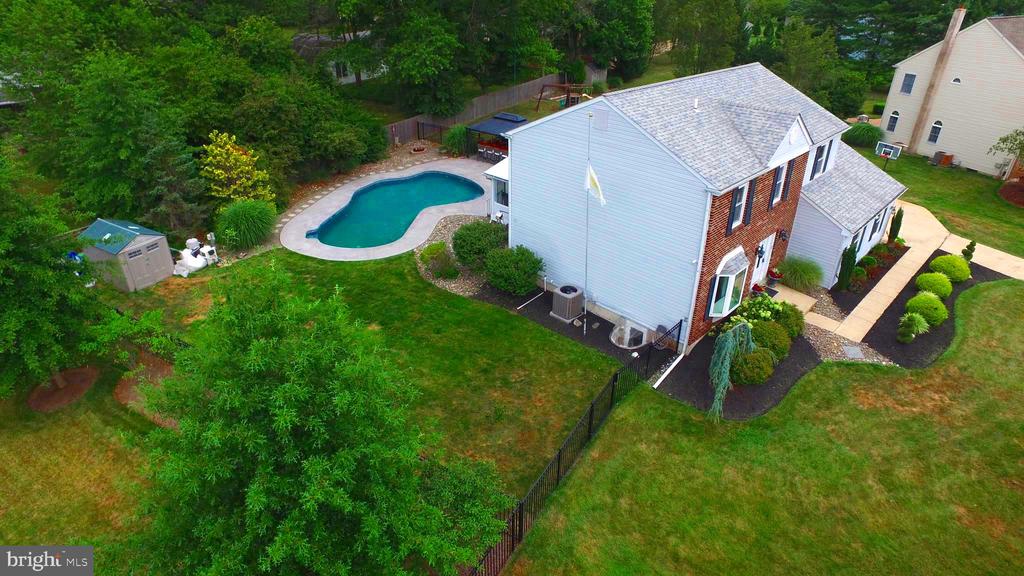 1689 LATCH STRING LANE