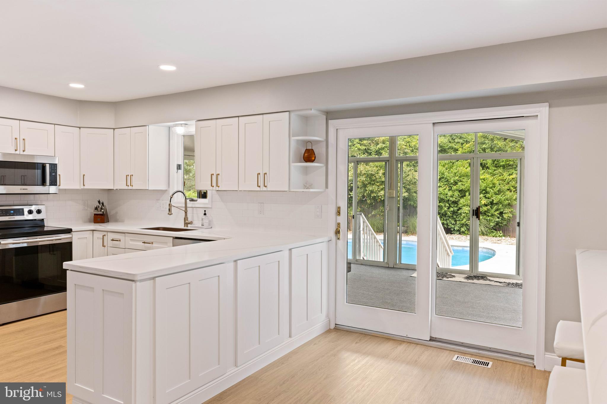 1689 LATCH STRING LANE