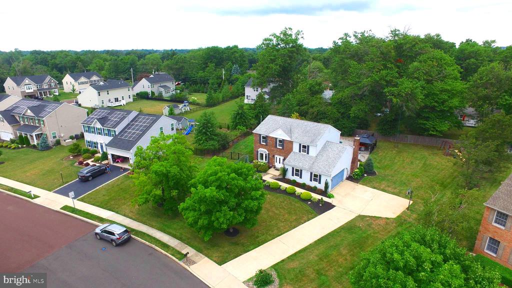 1689 LATCH STRING LANE