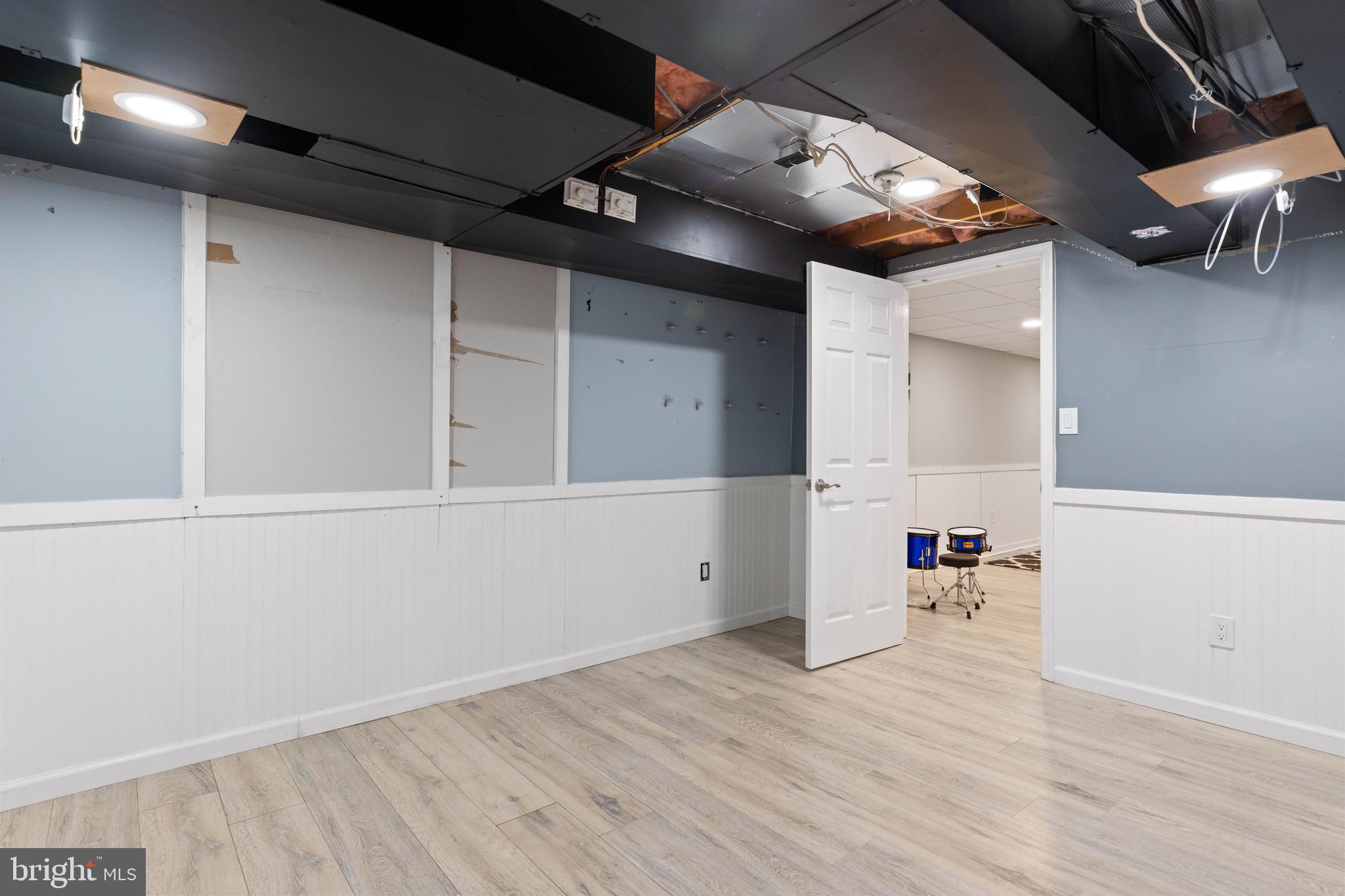 1689 LATCH STRING LANE