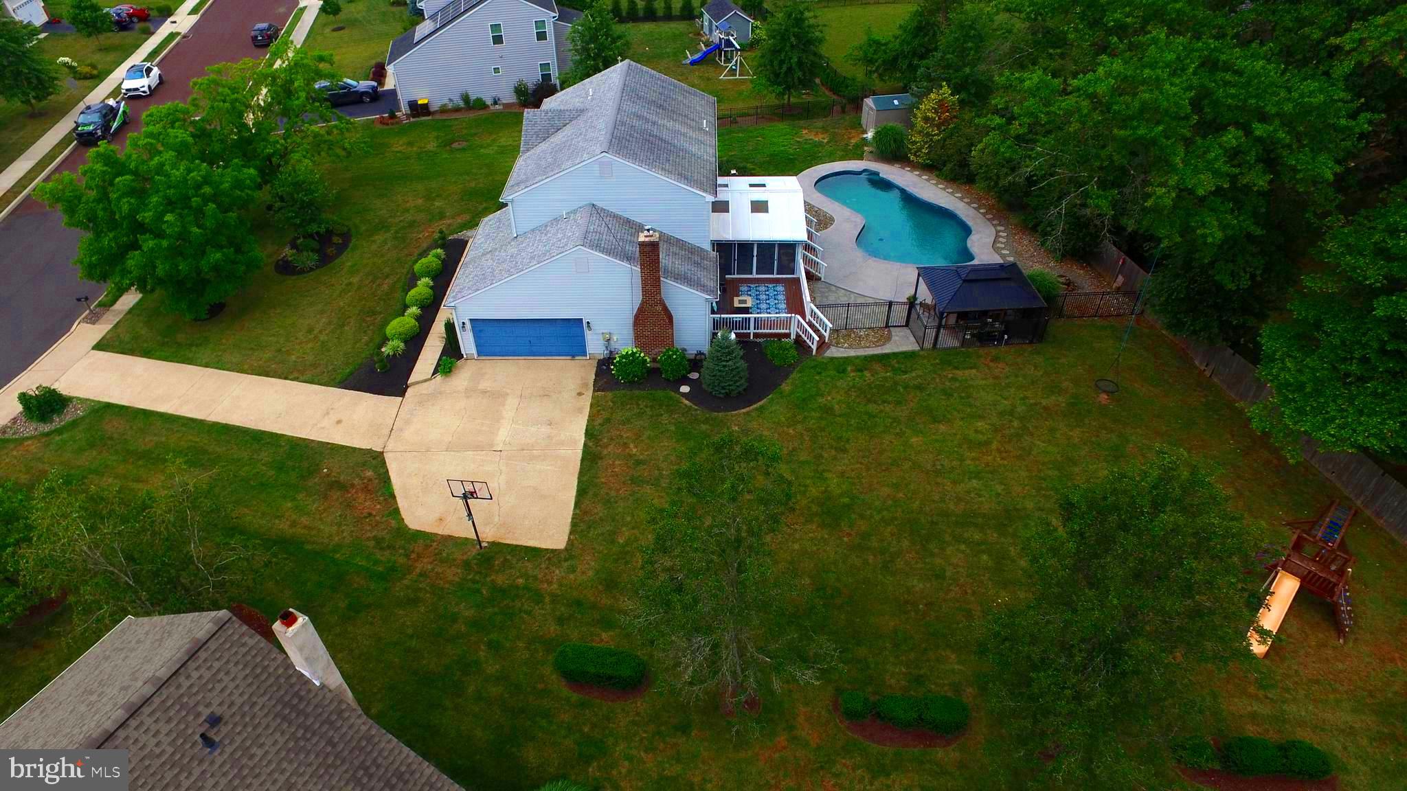 1689 LATCH STRING LANE