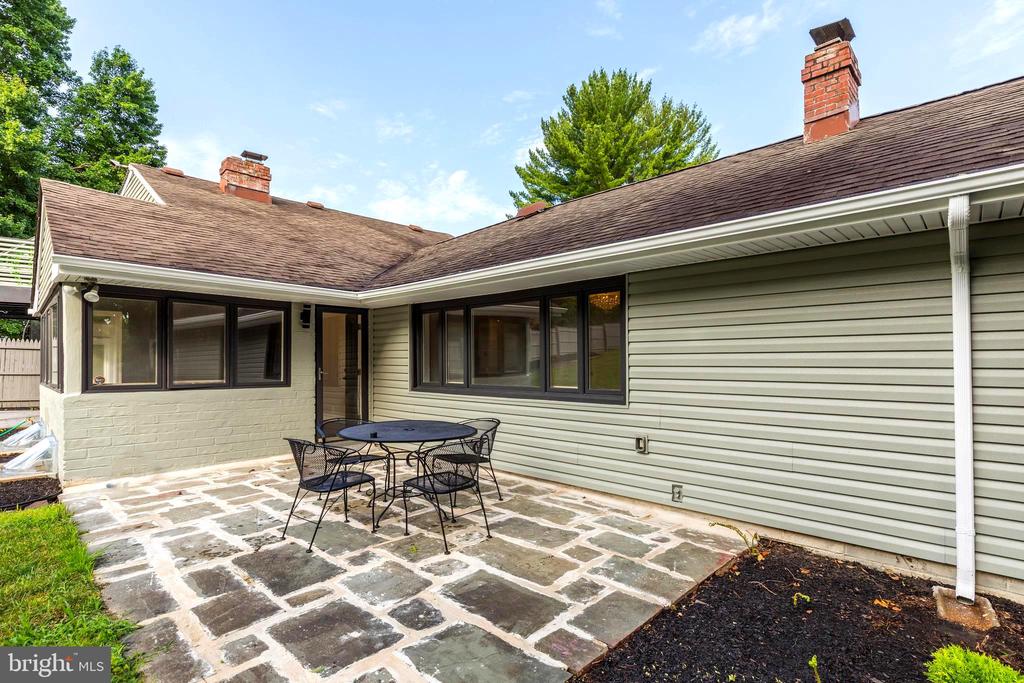 3112 N WALES ROAD