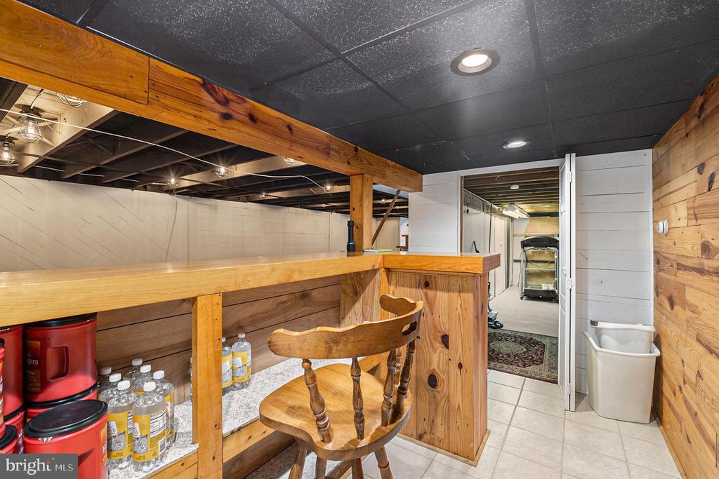 377 W 7TH AVENUE