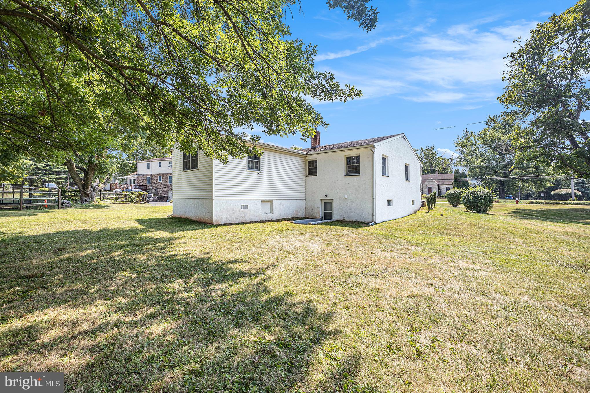 377 W 7TH AVENUE