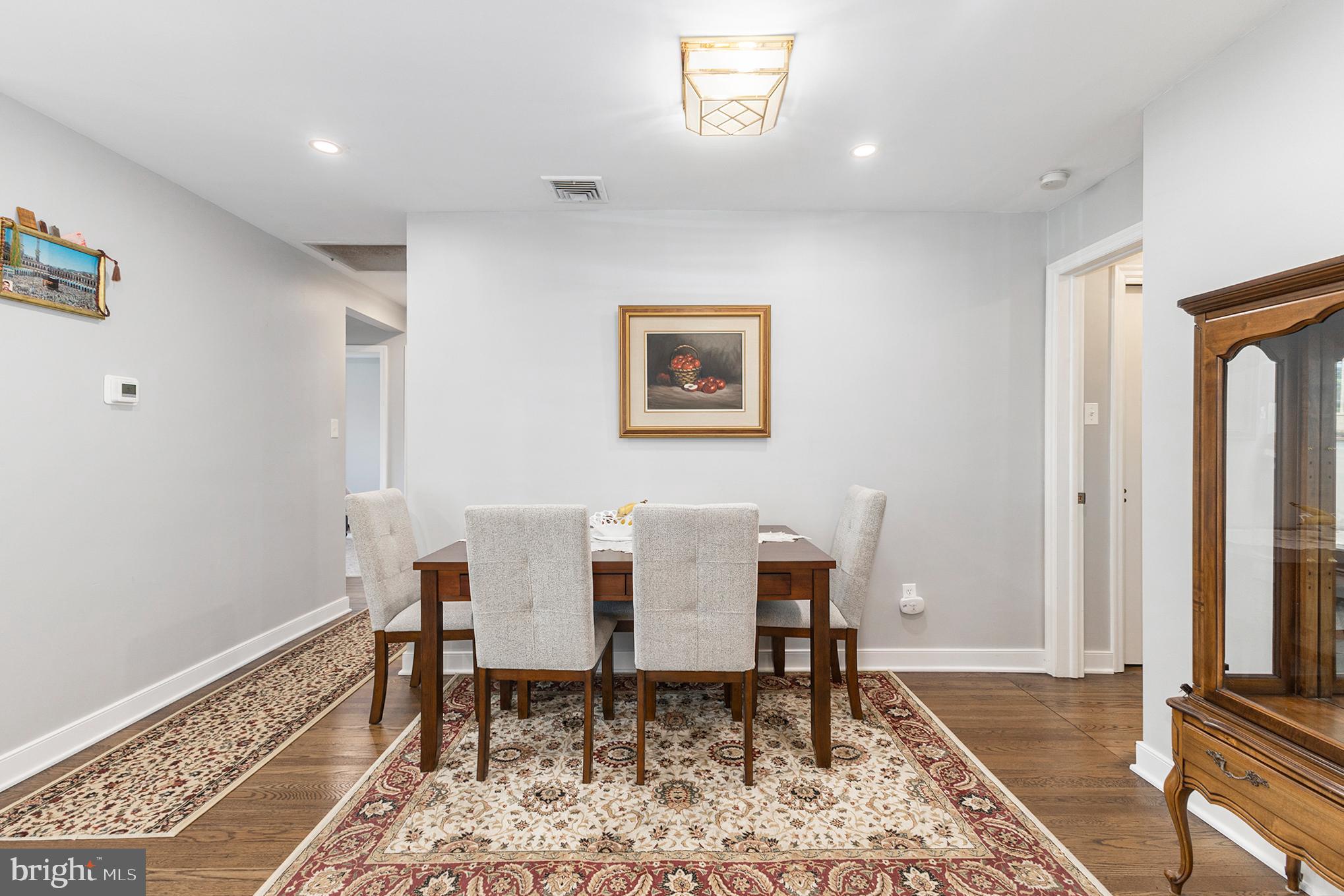 377 W 7TH AVENUE