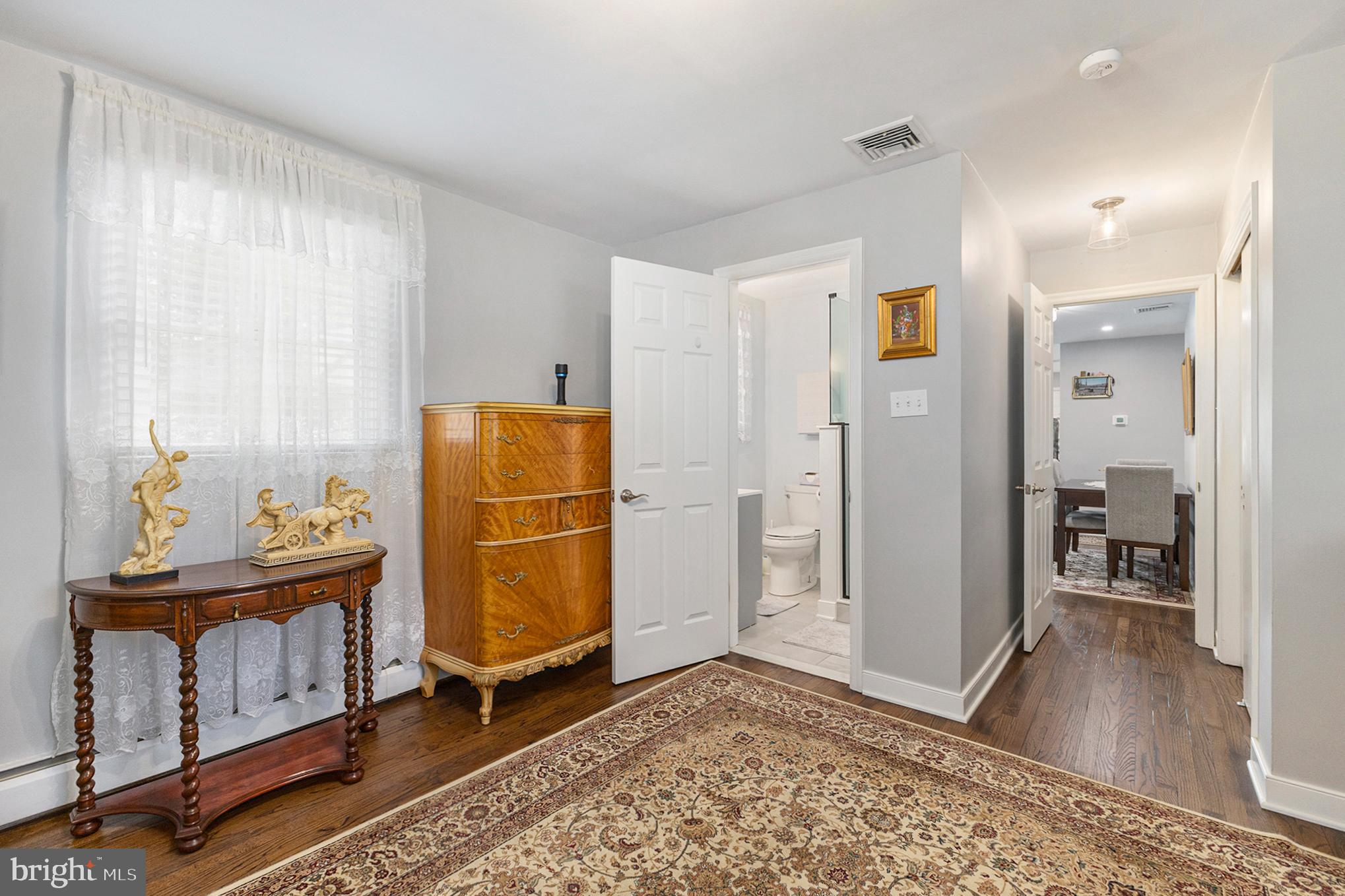 377 W 7TH AVENUE