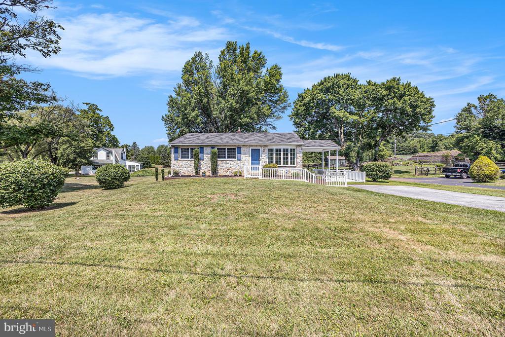 377 W 7TH AVENUE
