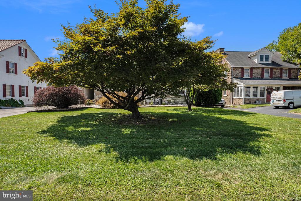 1836 W MAIN STREET