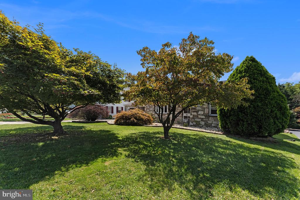 1836 W MAIN STREET