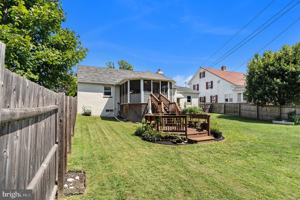 1836 W MAIN STREET