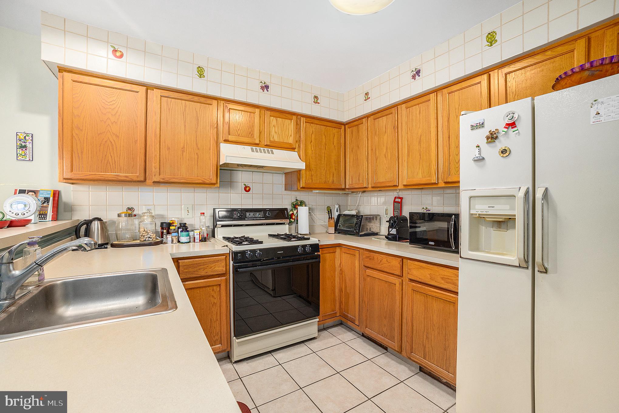 1190 OXFORD CIRCLE