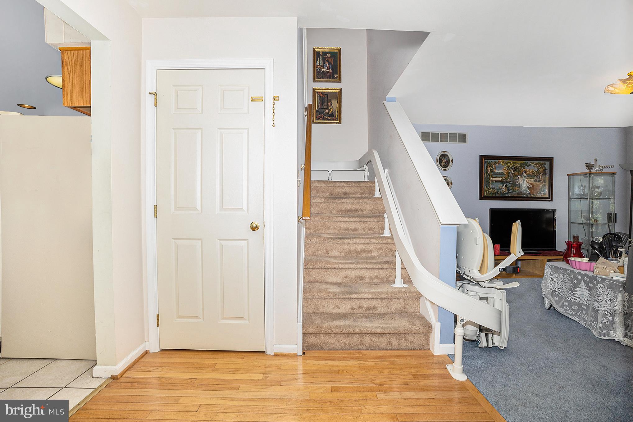 1190 OXFORD CIRCLE
