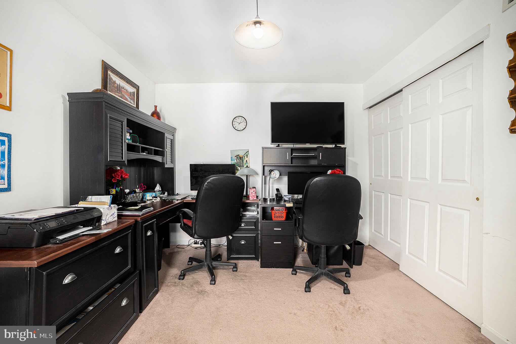 1190 OXFORD CIRCLE