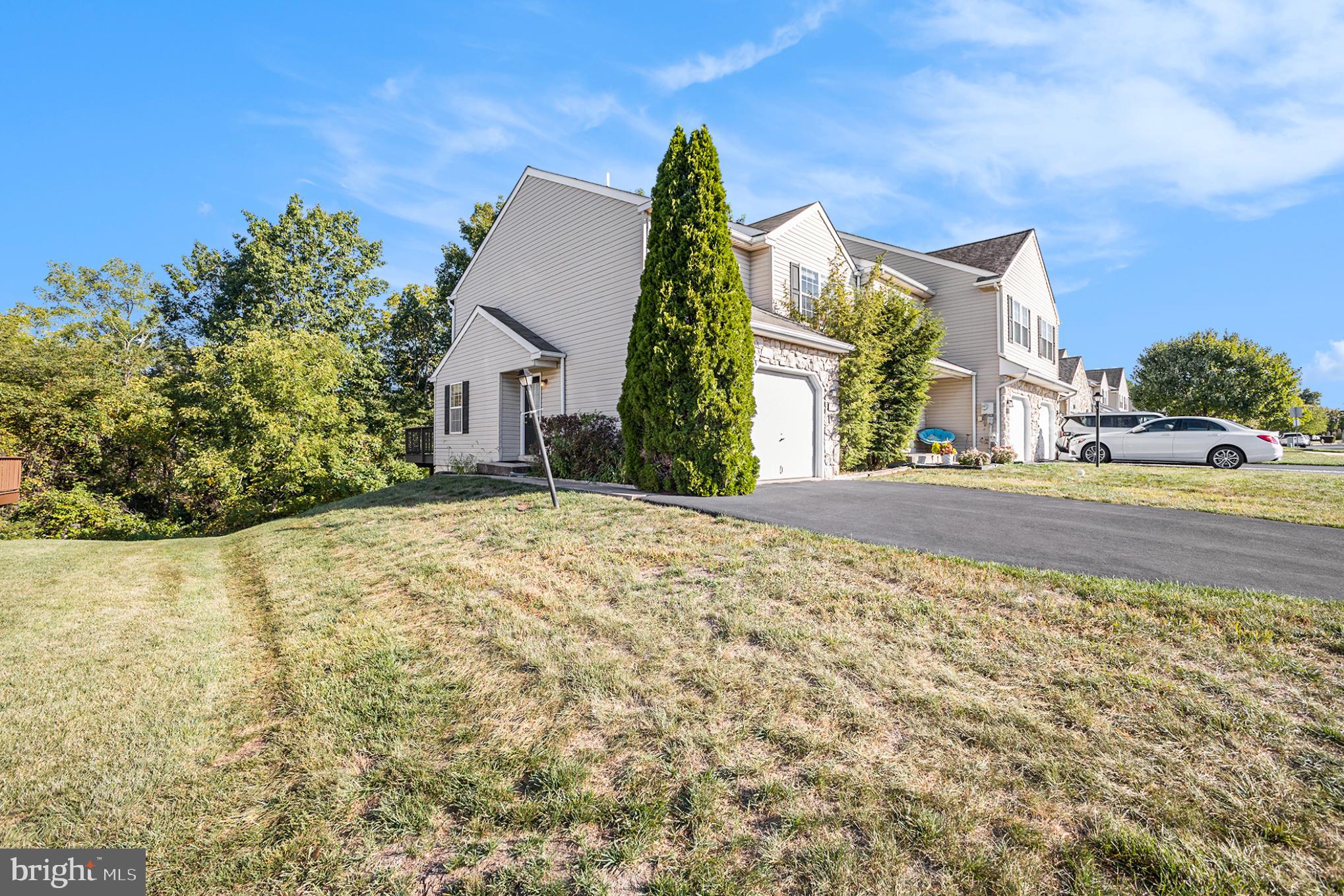 1190 OXFORD CIRCLE