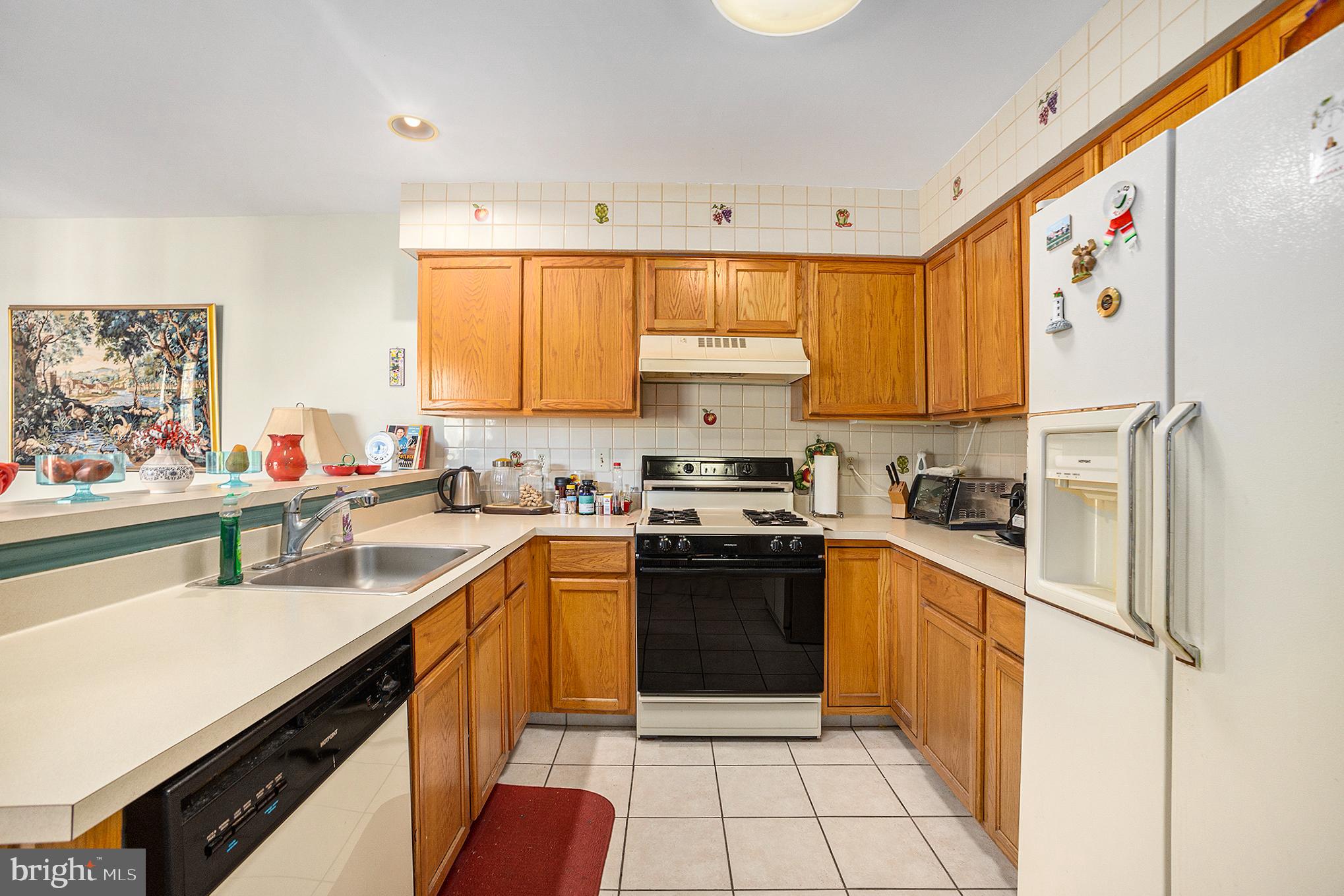 1190 OXFORD CIRCLE