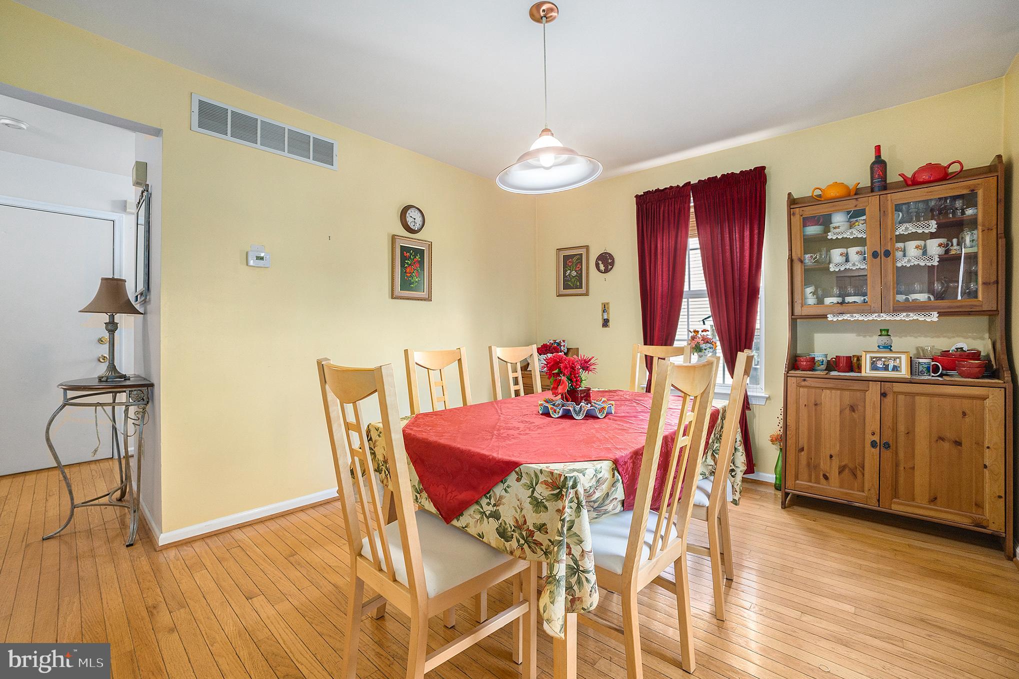 1190 OXFORD CIRCLE