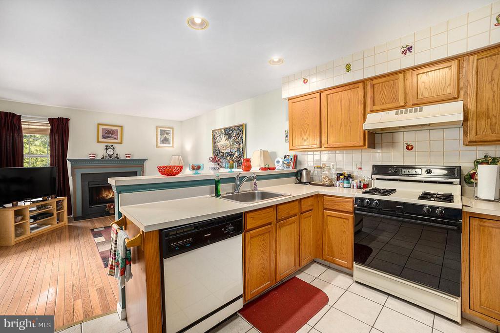 1190 OXFORD CIRCLE