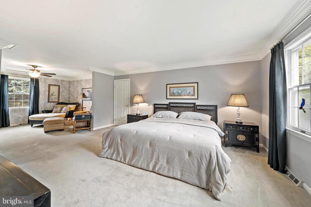 103 PINETREE LANE