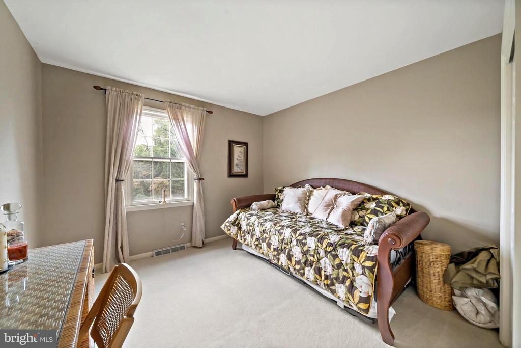 103 PINETREE LANE