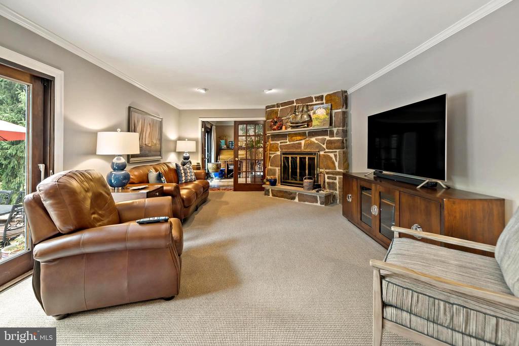 103 PINETREE LANE