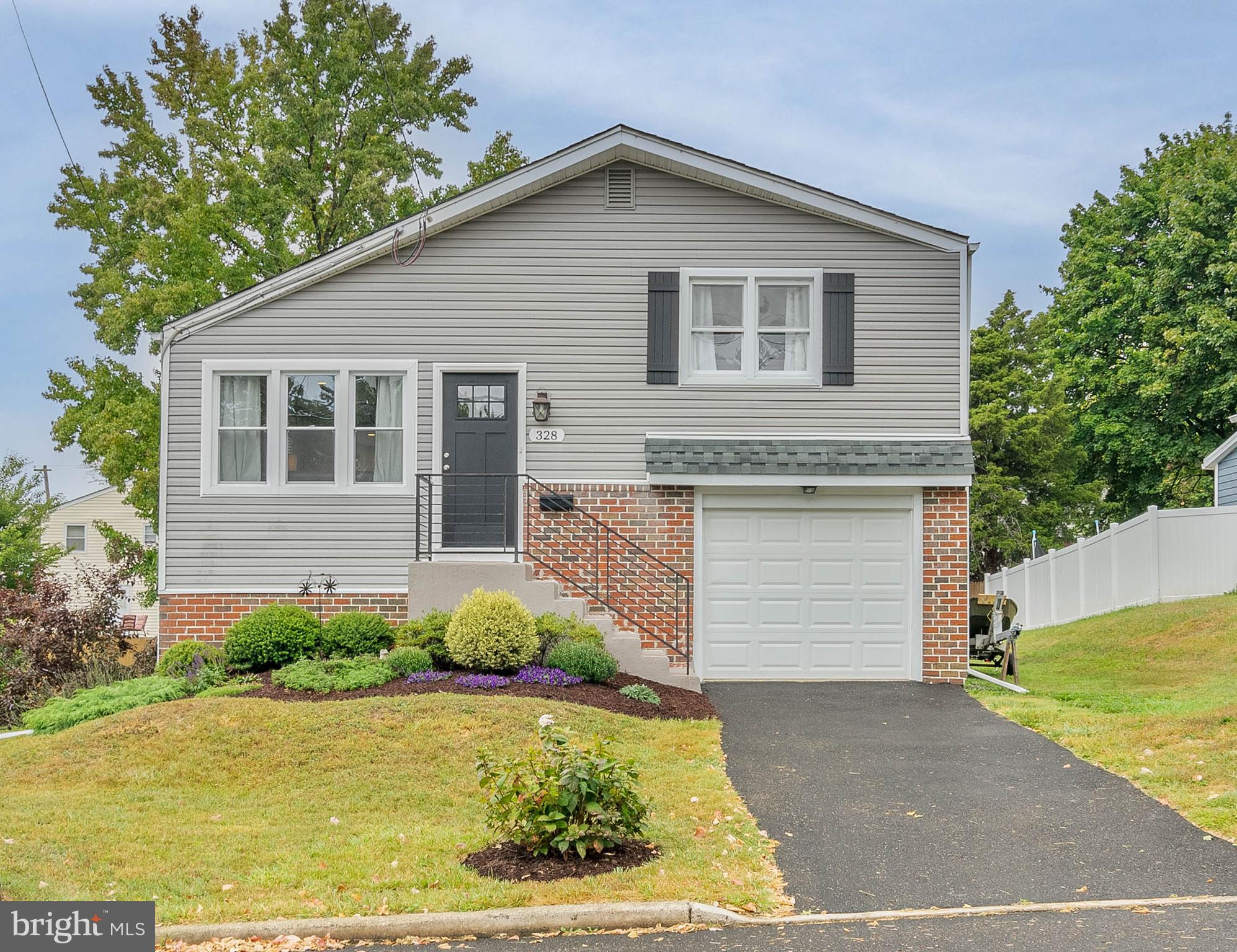 328 RUSCOMBE AVENUE