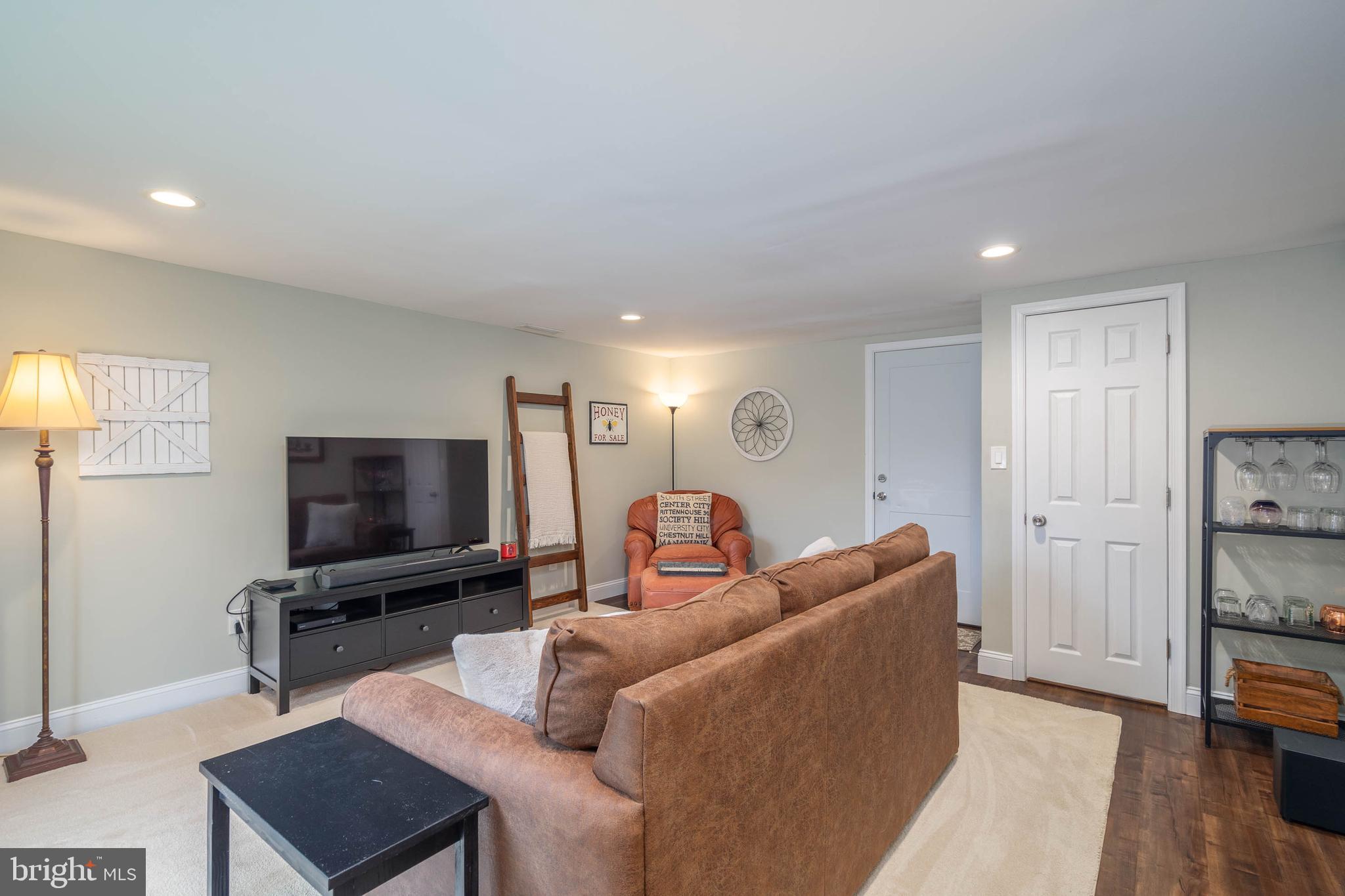 328 RUSCOMBE AVENUE