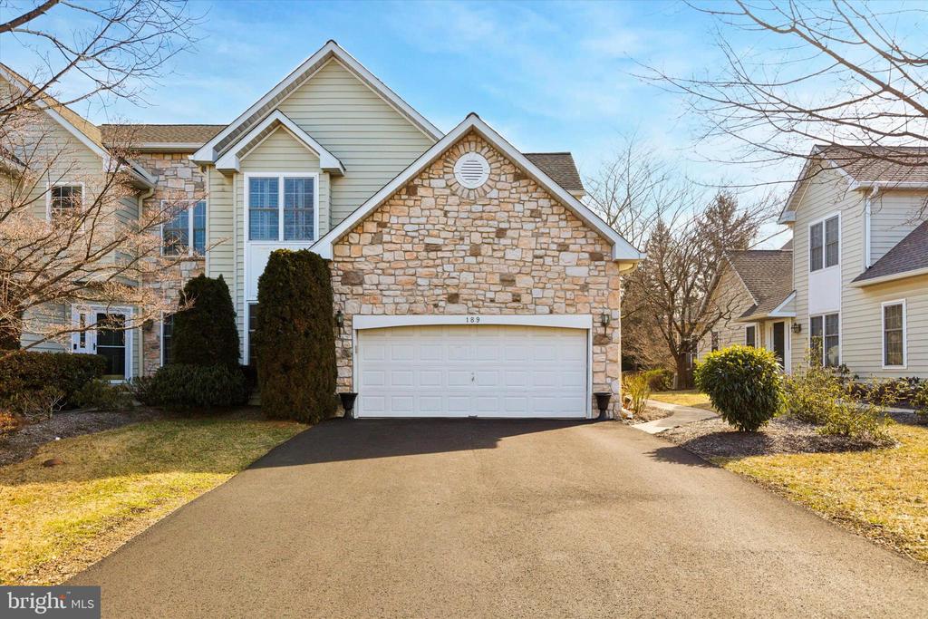 189 BIRKDALE DRIVE