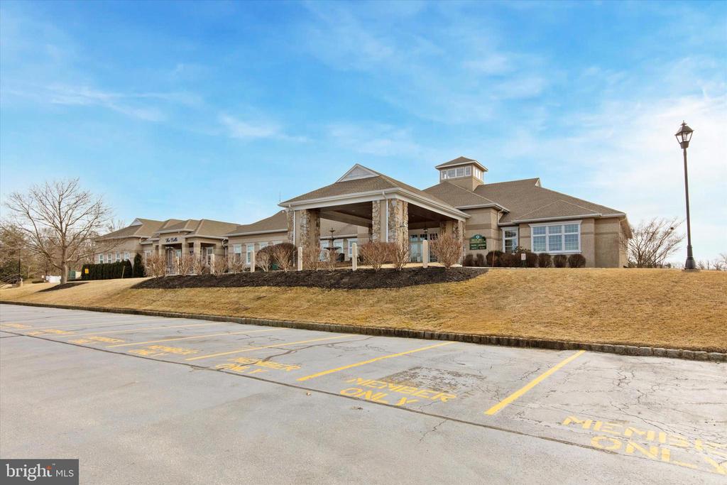 189 BIRKDALE DRIVE