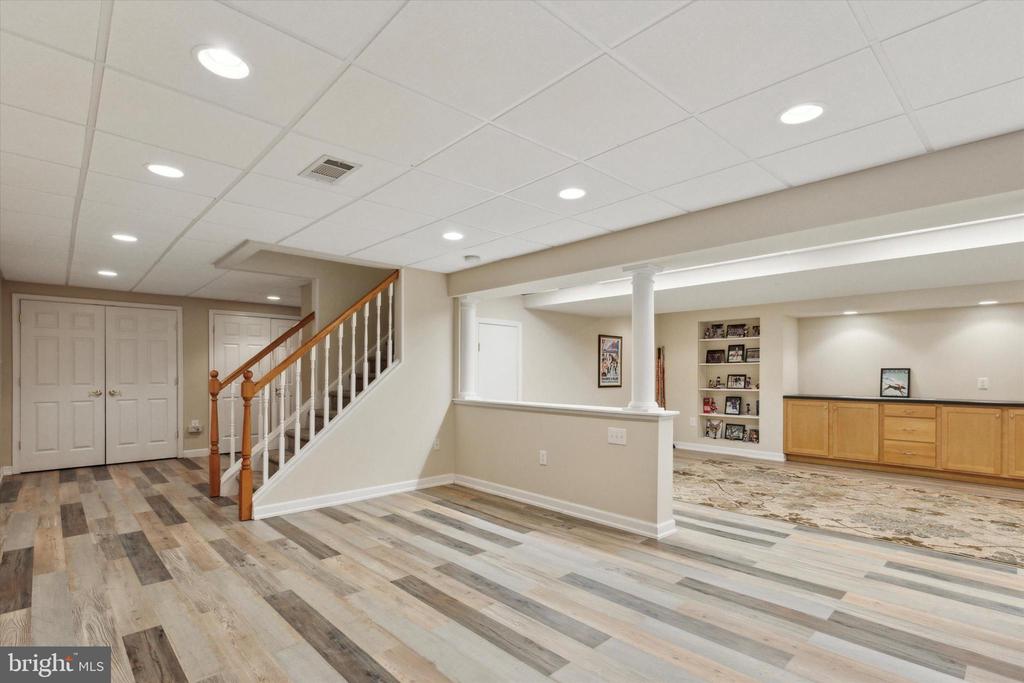 189 BIRKDALE DRIVE