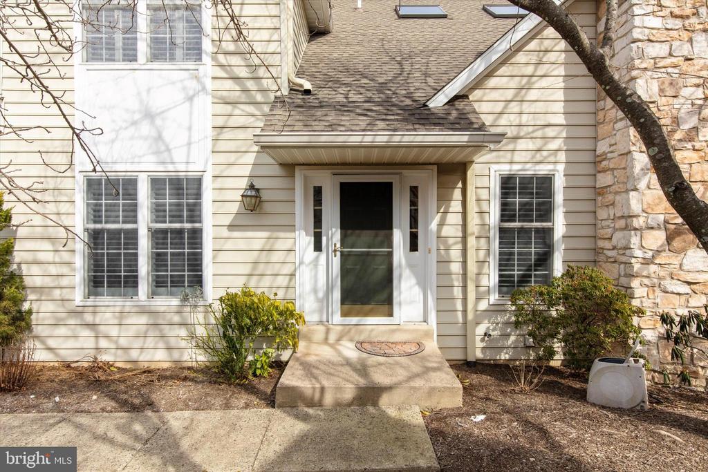 189 BIRKDALE DRIVE