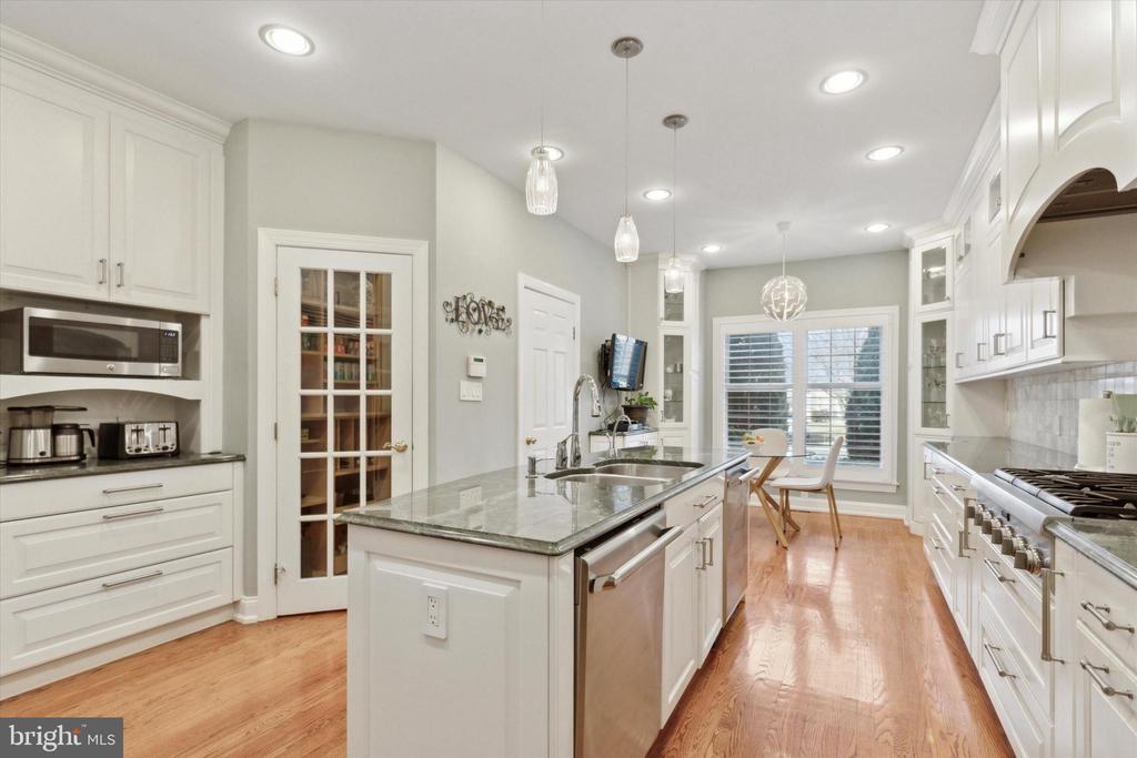 189 BIRKDALE DRIVE