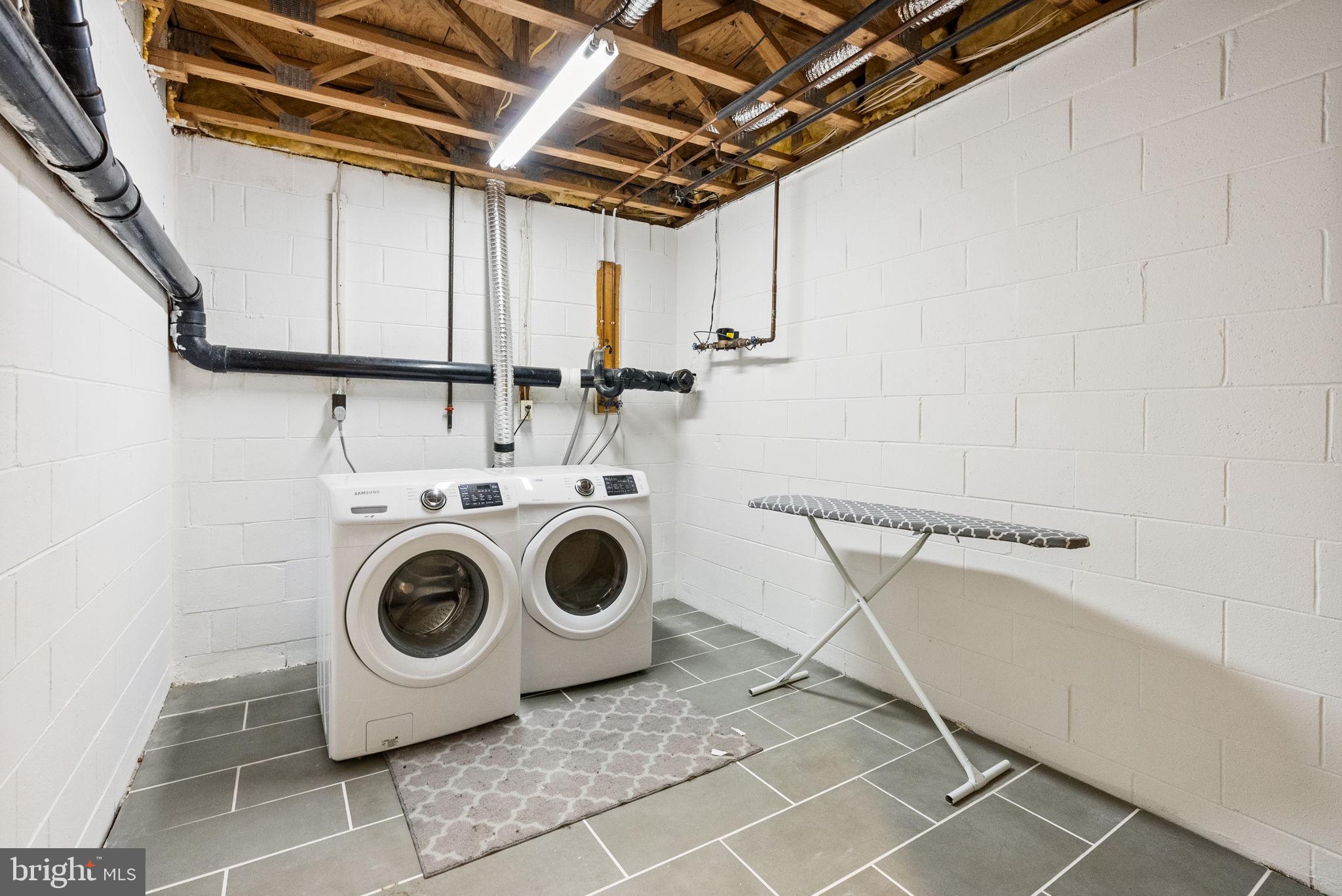 613 HAMILTON CT