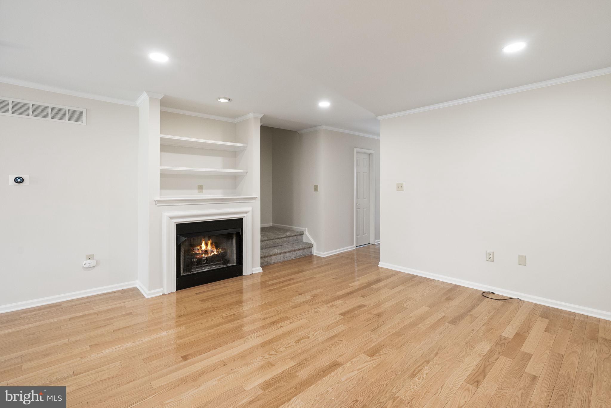 613 HAMILTON CT
