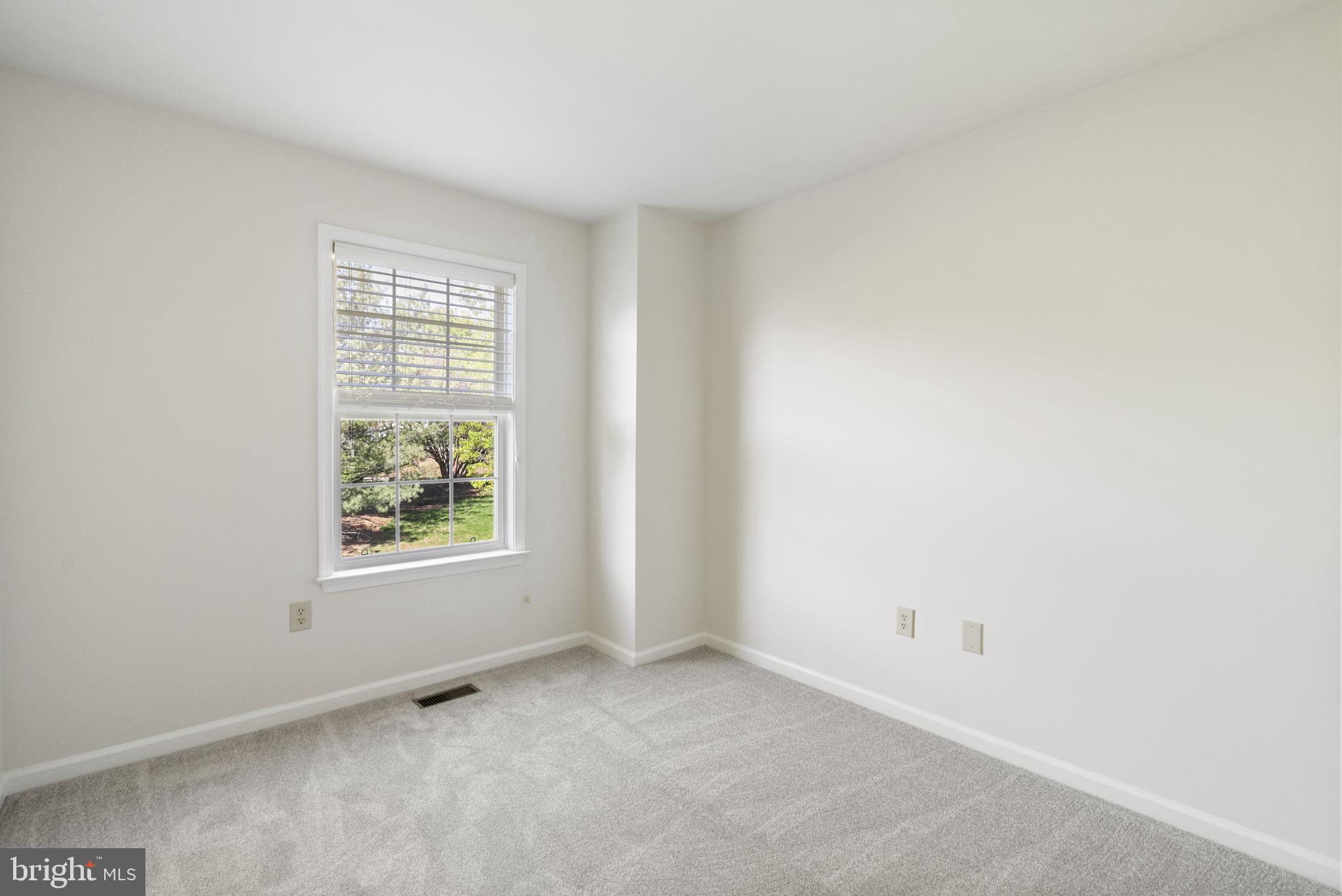 613 HAMILTON CT