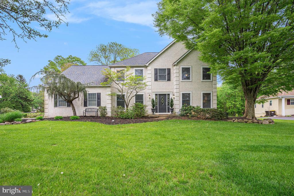 1580 JENNIFER LANE