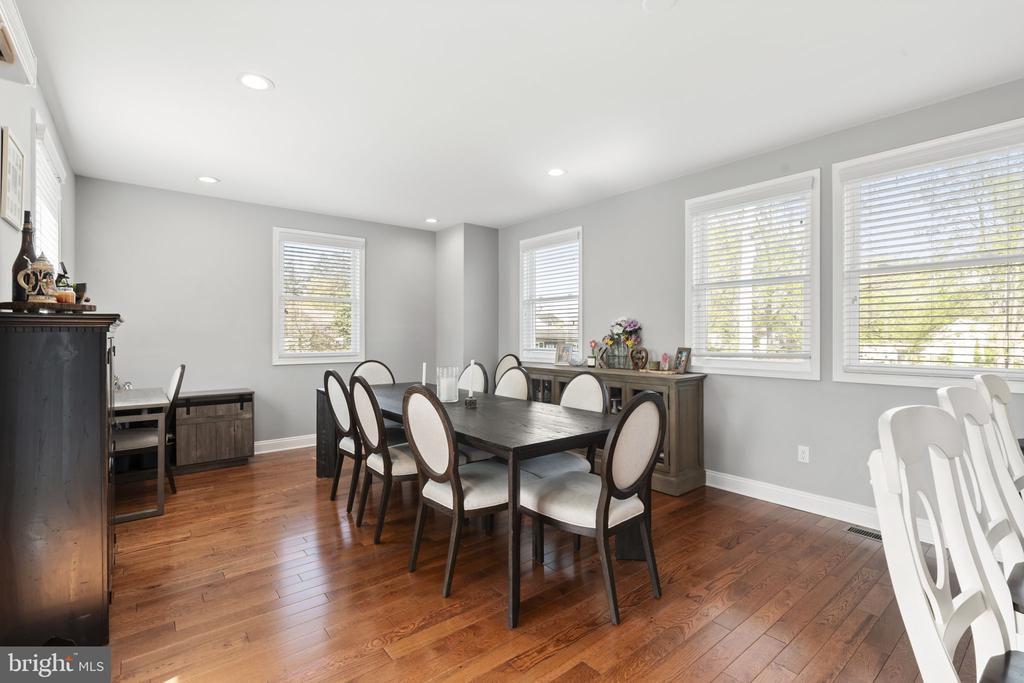 248 S 9TH STREET