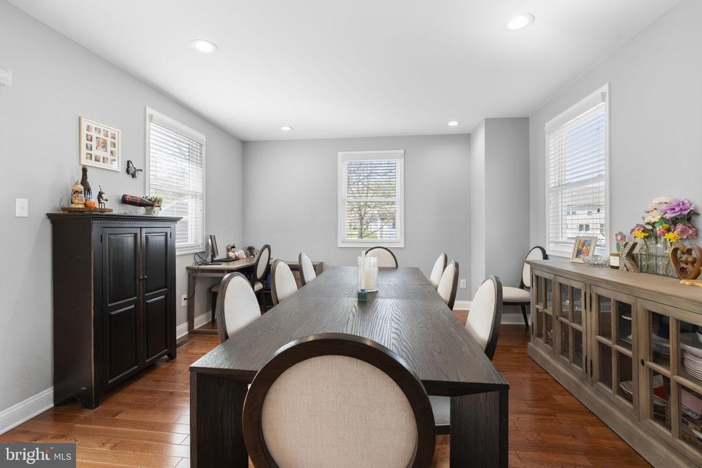 248 S 9TH STREET