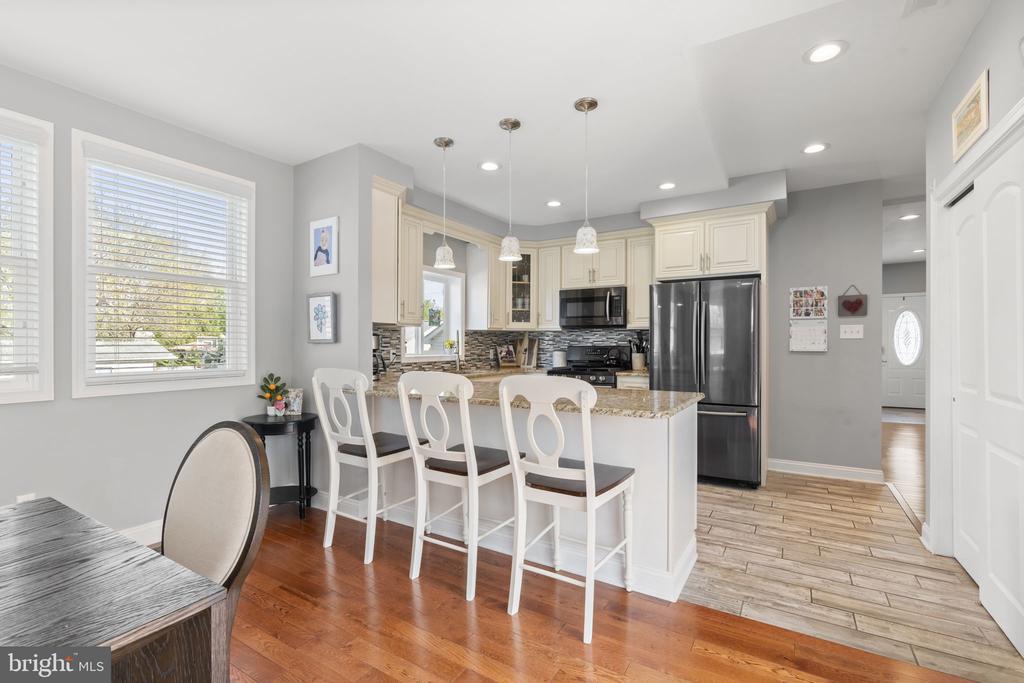 248 S 9TH STREET