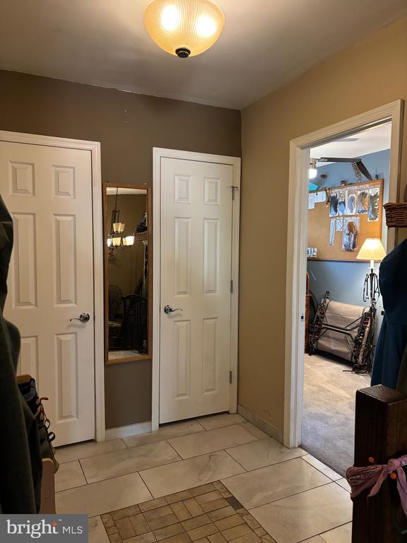 402 MEADOWVIEW LANE 402