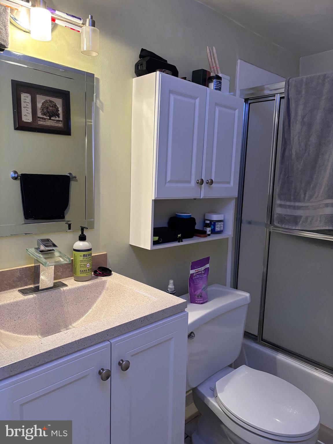 402 MEADOWVIEW LANE 402