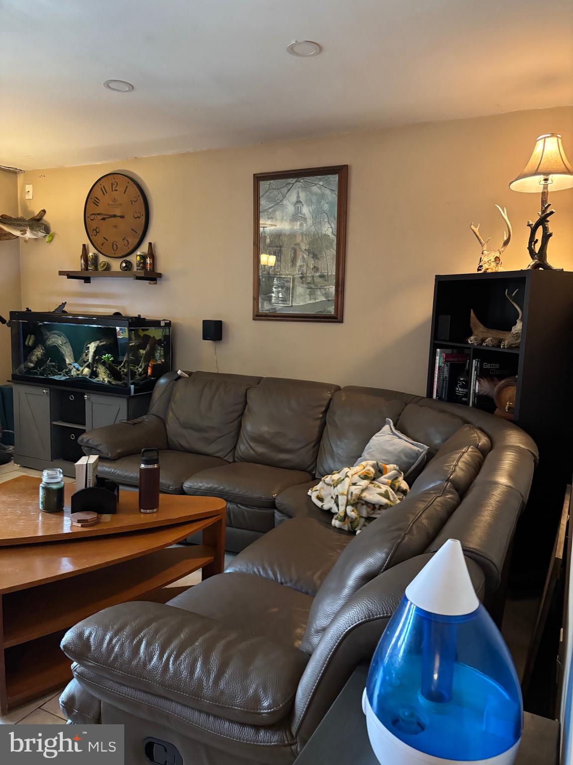 402 MEADOWVIEW LANE 402
