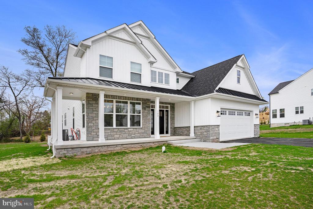 122 ANDRIES CIRCLE