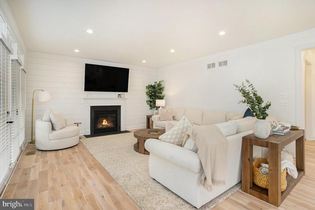 122 ANDRIES CIRCLE