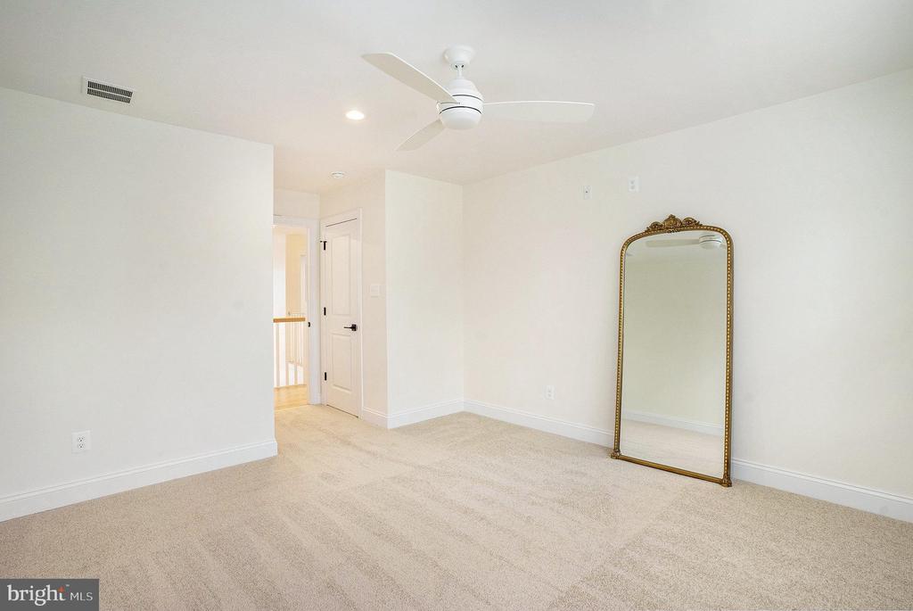 122 ANDRIES CIRCLE