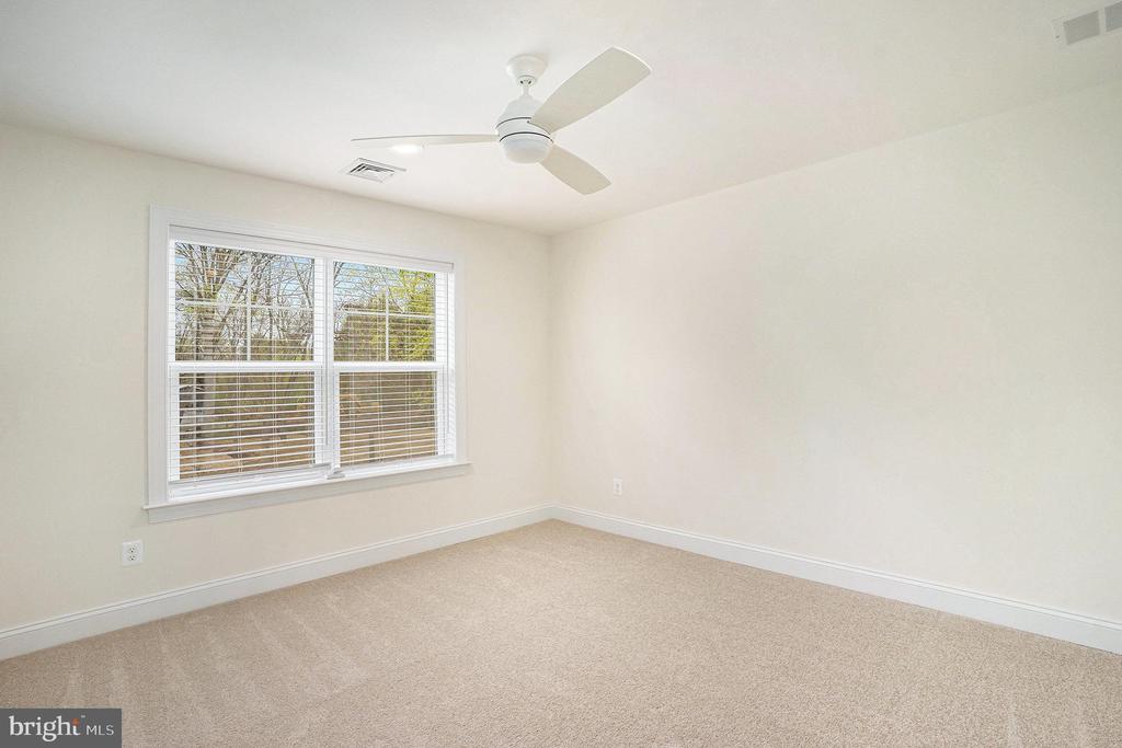 122 ANDRIES CIRCLE
